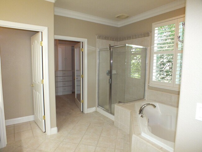 Building Photo - 5/3 3386 sf El Dorado Hills Woodridge home
