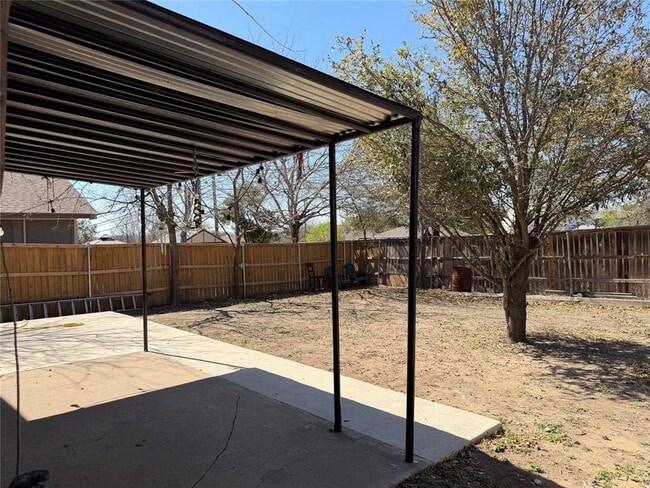 Building Photo - 17923 Loch Linnhe Loop