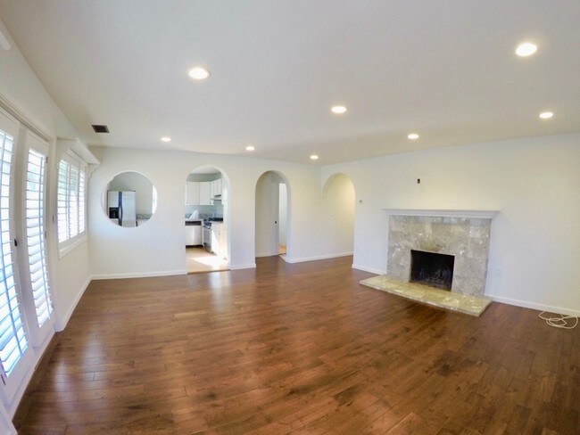 Building Photo - 27355 Pacific Coast Hwy