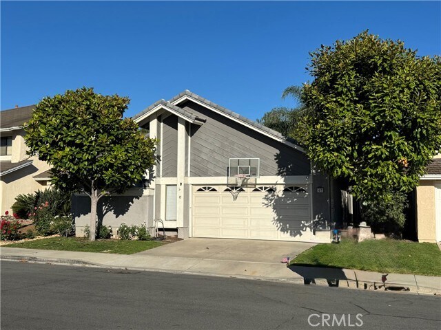 Building Photo - 47 Diamante