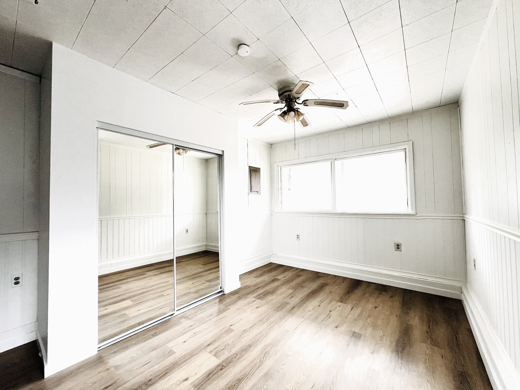 Building Photo - 25818 19th Ave S