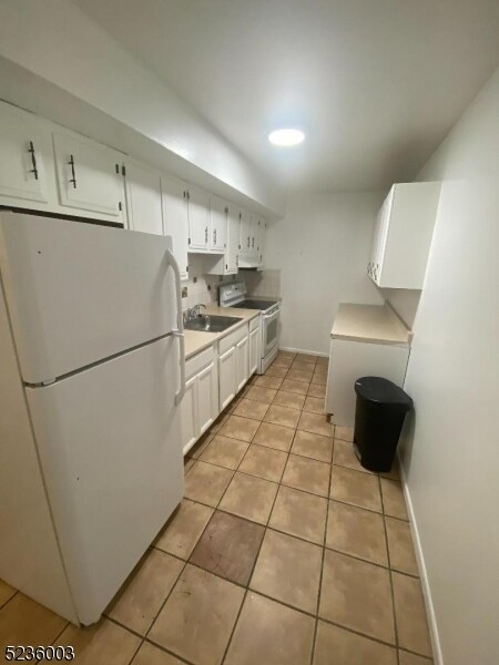 Building Photo - 118 Main St