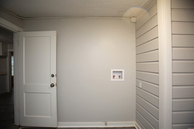 Building Photo - 2015 Franklin St