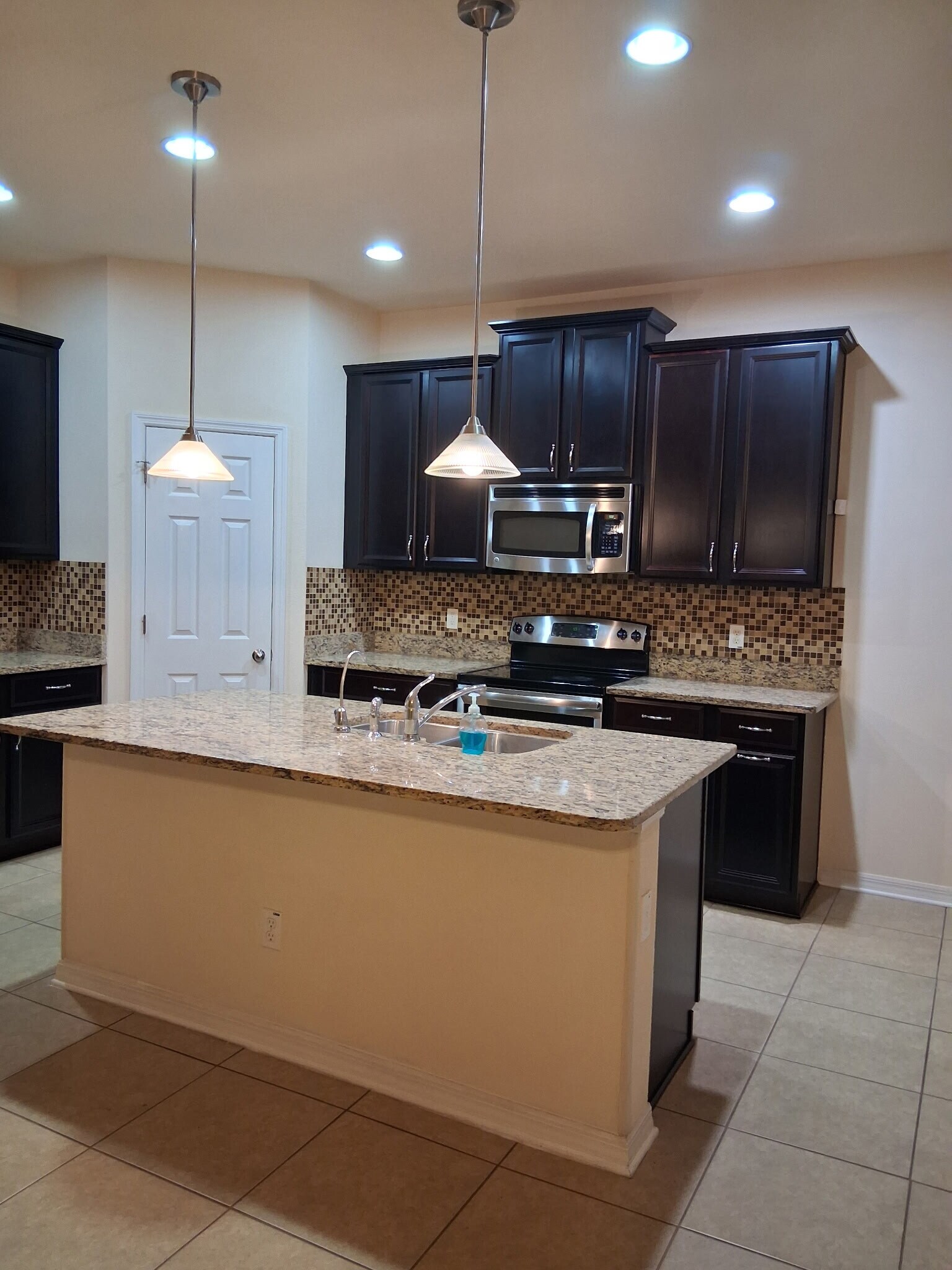 Building Photo - 2527 Tanner Ter