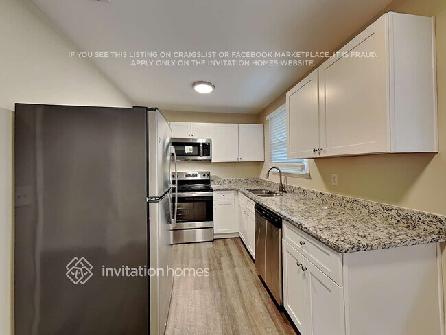 Building Photo - 7944 Stallion Dr