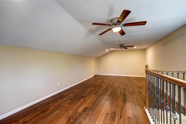 Building Photo - 25507 Glen Loch Dr