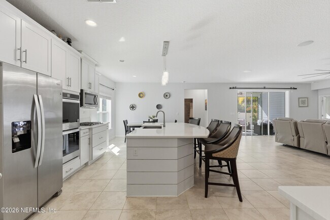 Building Photo - 454 Willow Lake Dr