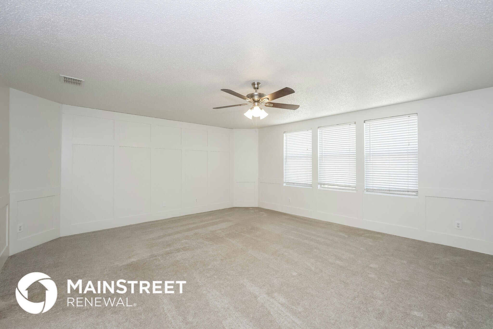 Building Photo - 1916 Lariat Dr