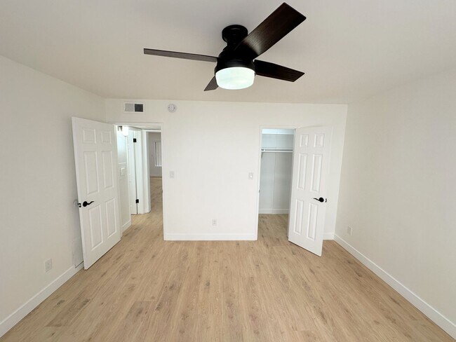 Building Photo - Vintage & Gorgeous 1bd/1ba unit in Sherman...