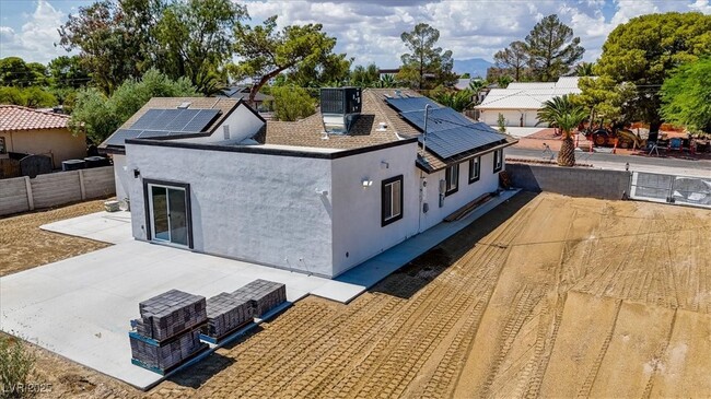 Building Photo - 7724 Rancho Destino Rd