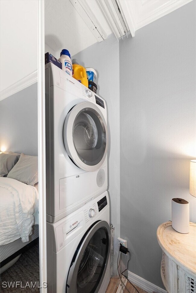 Building Photo - 291A 8th Ave S