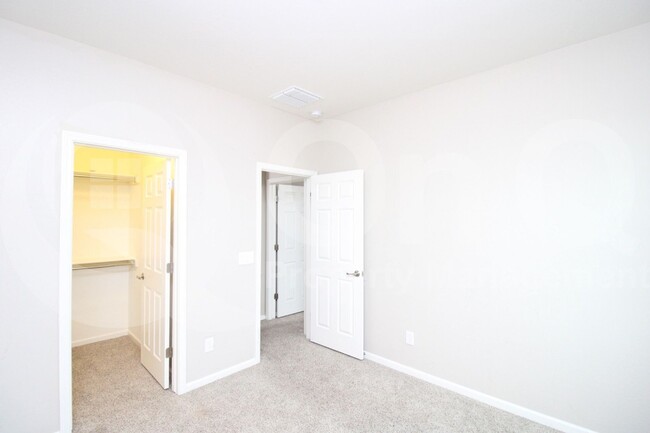 Building Photo - 26130 N 121st Ave