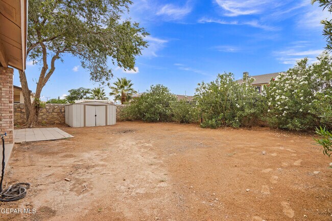 Building Photo - 13713 Paseo del Mar Dr