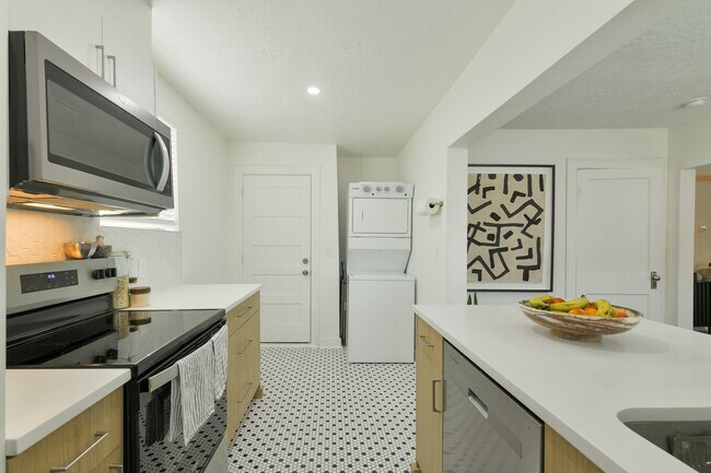 Building Photo - 4203 Rusk St