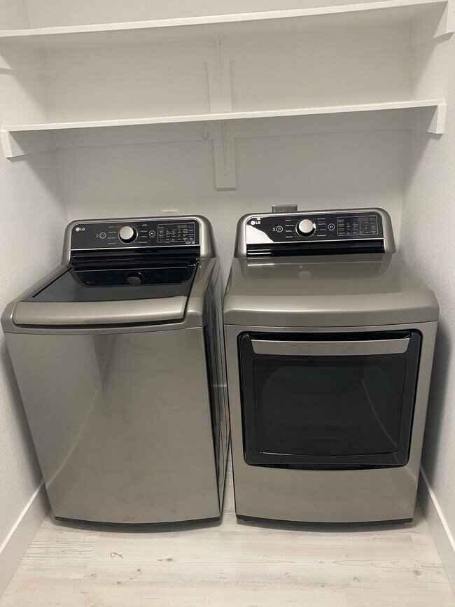 Building Photo - 9653 S 44th St