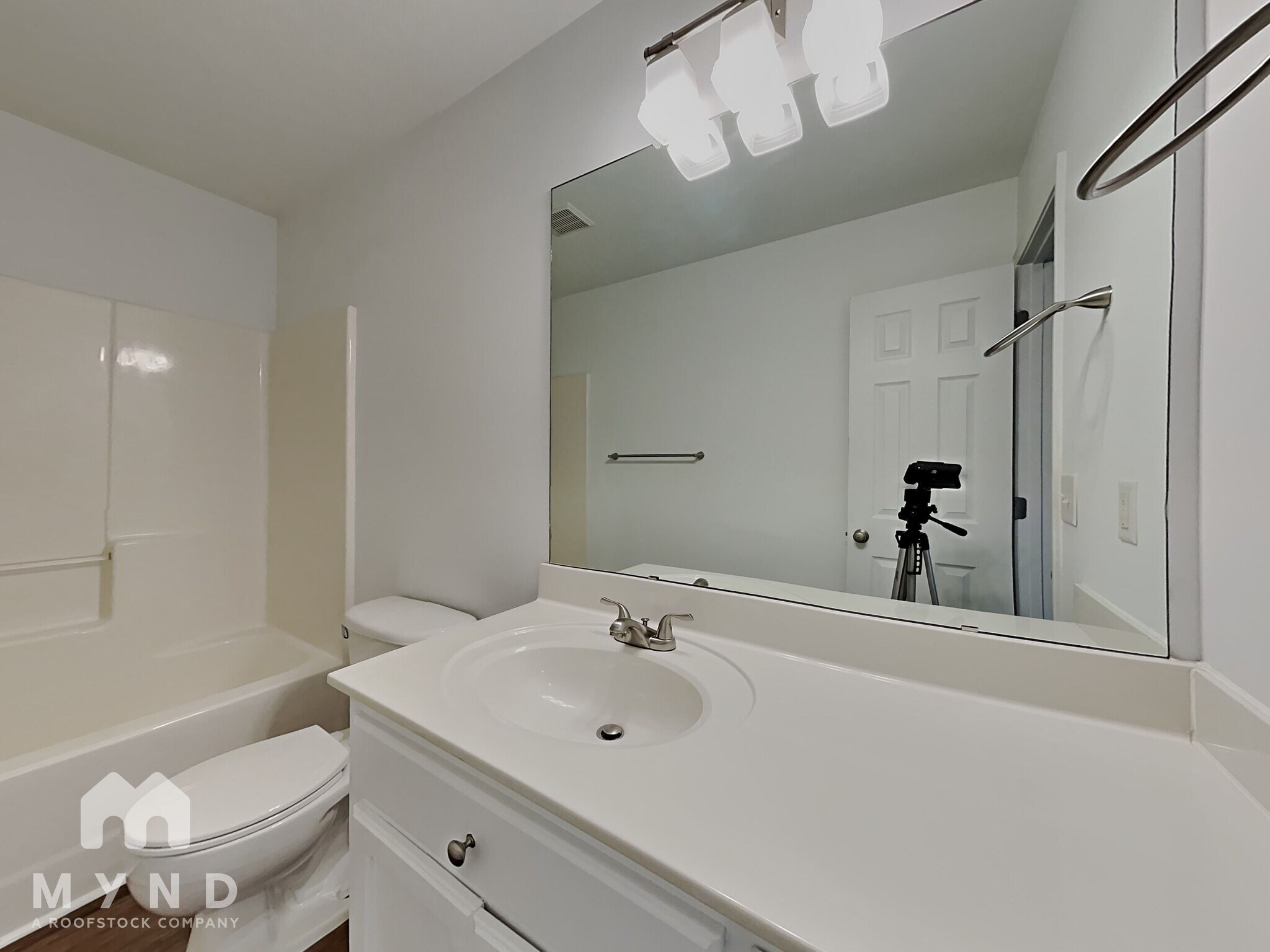 Building Photo - 2070 Brantley Creek Dr