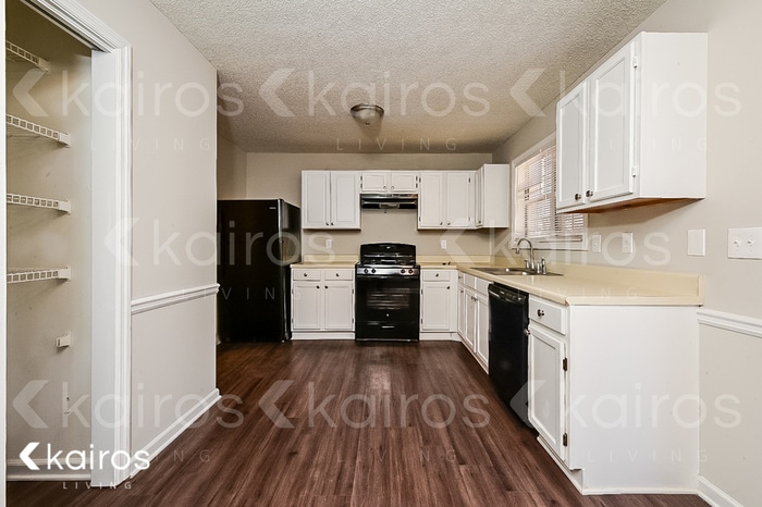 Building Photo - 835 Ashley Ln
