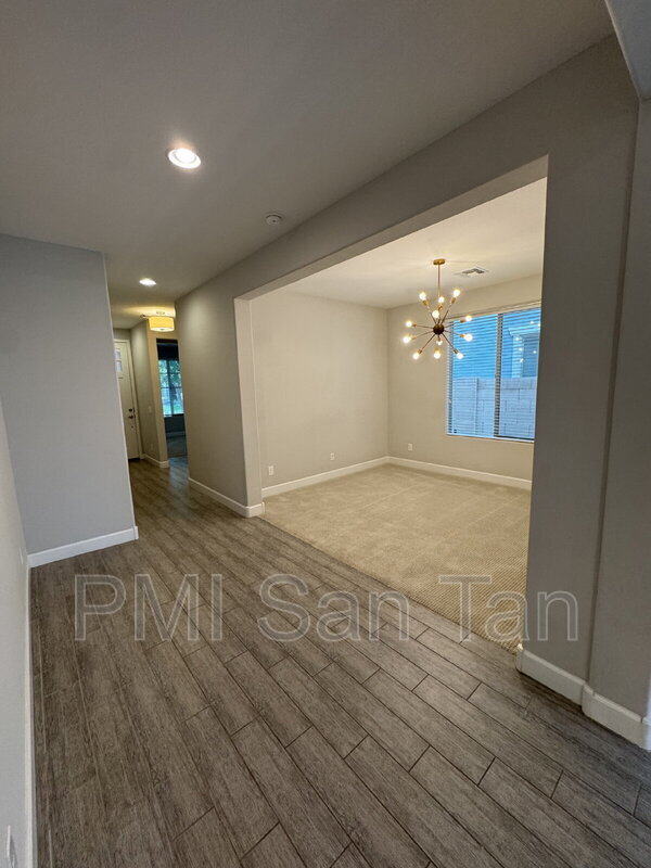 Building Photo - 4350 E Mesquite St