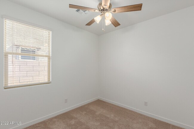 Building Photo - 9239 W Sells Dr