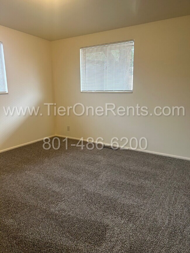 Building Photo - NO DEPOSIT option available for qualified ...