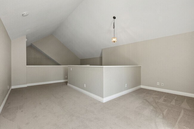 Building Photo - 109 Avenida Mesita