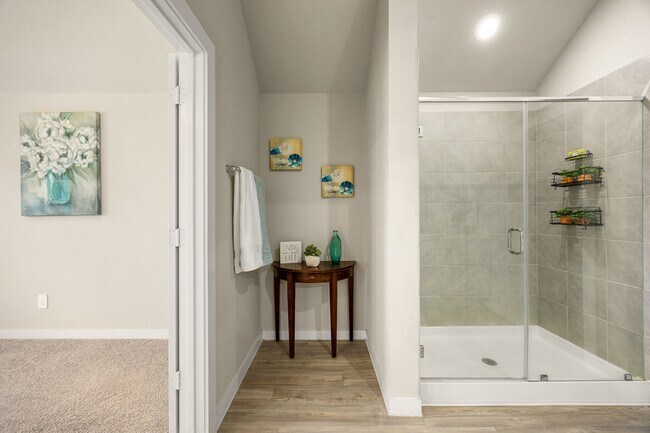 Building Photo - 723 Larkspur Shadow Dr