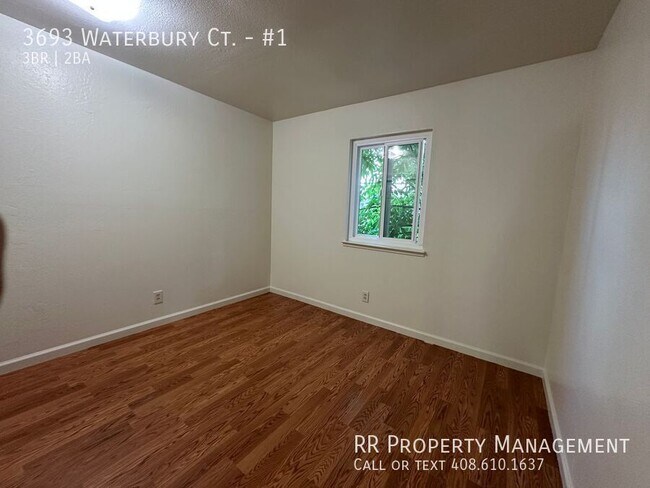 Building Photo - 3693 Waterbury Ct