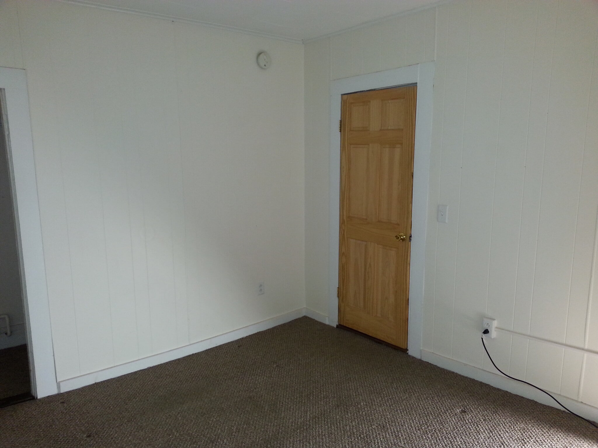 Building Photo - 188 Pine St