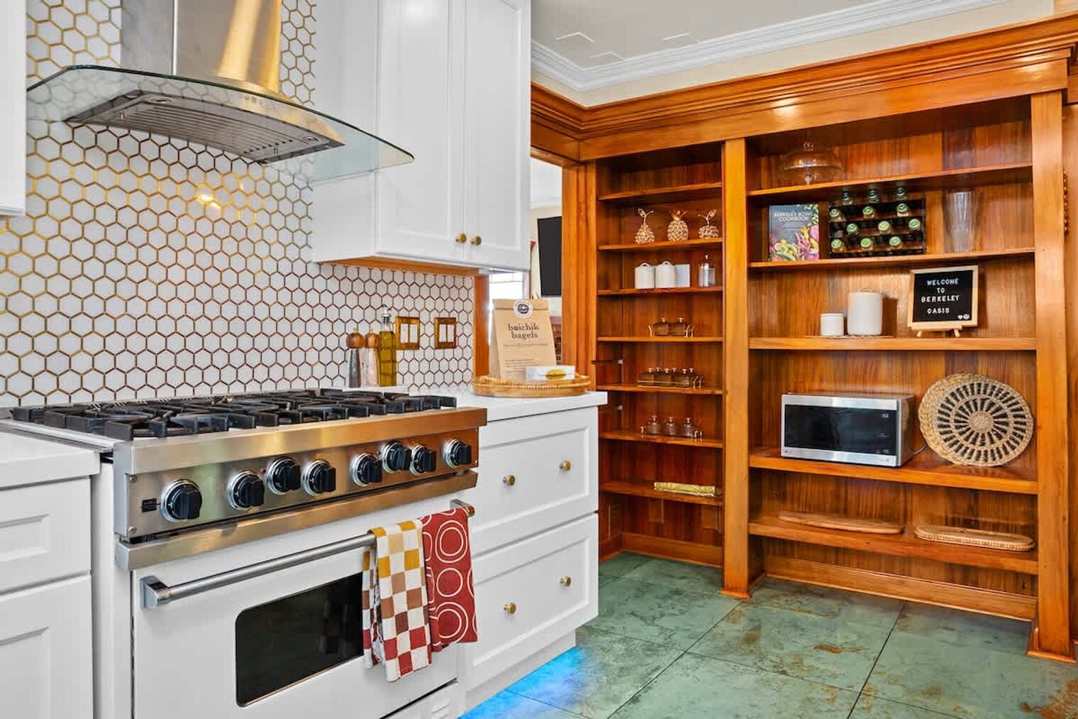 Building Photo - 3148 College Ave