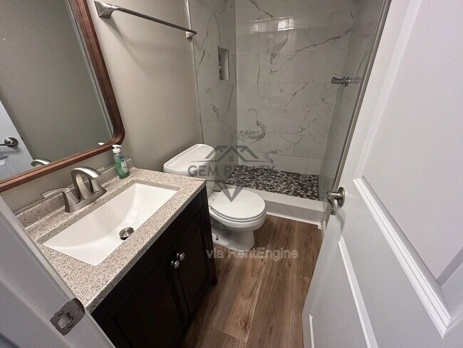 Building Photo - 100 Kendallwood Dr