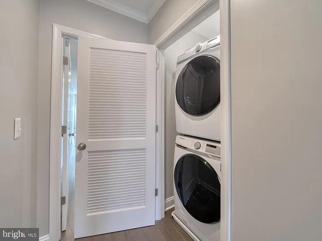 Building Photo - 1849 S Charles St