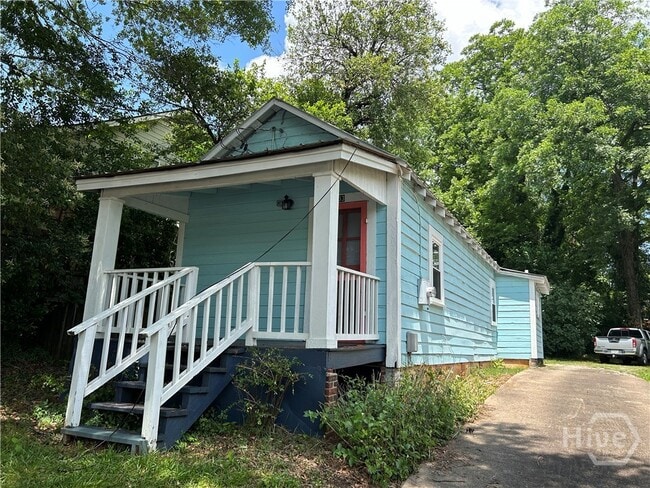 Building Photo - 433 S Rocksprings St