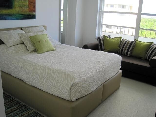 Building Photo - 199 Ocean Lane Dr