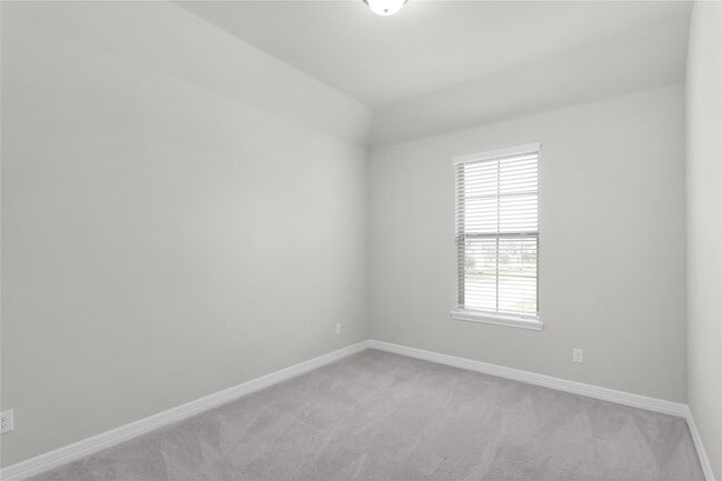 Building Photo - 6026 Lake Bridge Ln