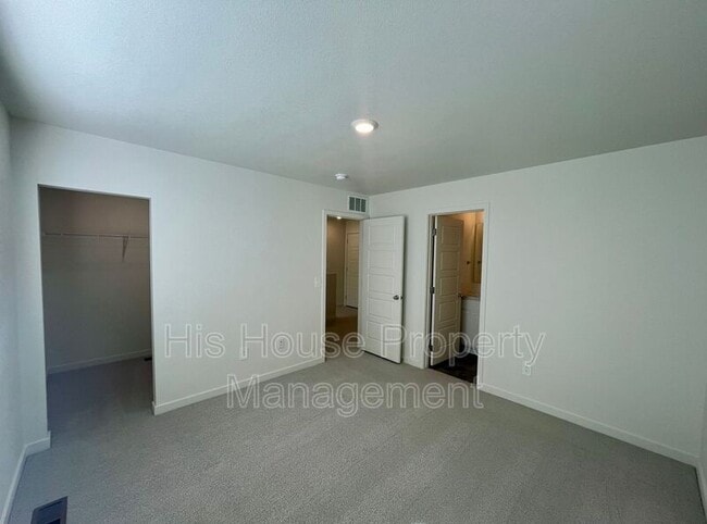Building Photo - 291 Condor Wy