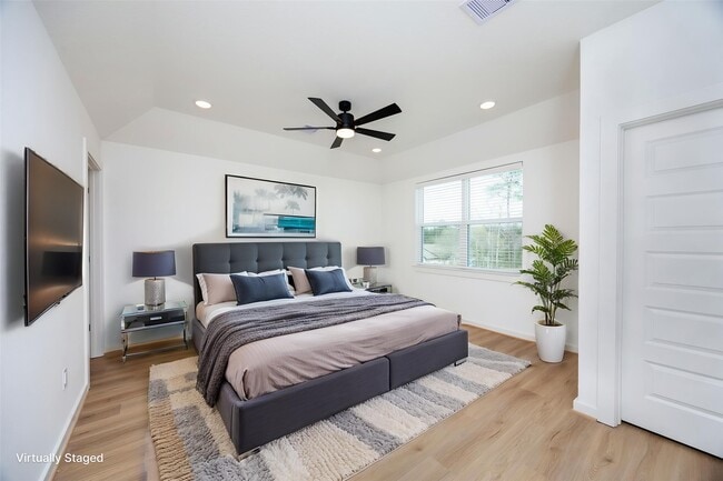 Building Photo - 1951 Longmire Villas Ct