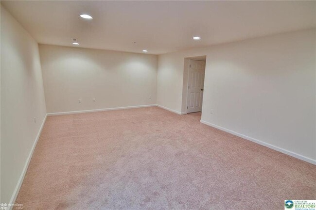 Building Photo - 1402 Caspian St