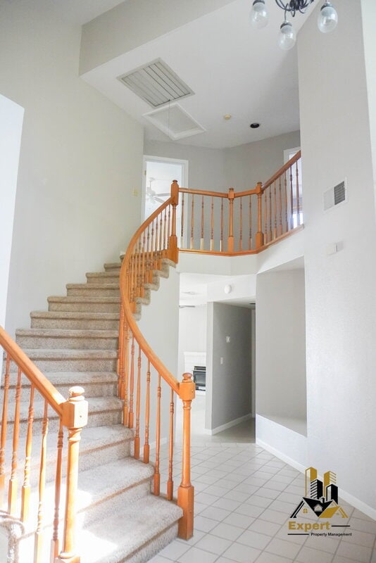 Building Photo - 8420 Oak Flat Way