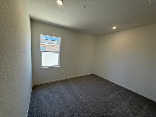 Building Photo - 7736 Nectarsweet Dr