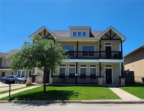 Building Photo - 303 Ash St