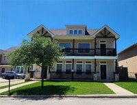 Building Photo - 303 Ash St