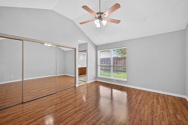 Building Photo - 4650 Glenvillage St
