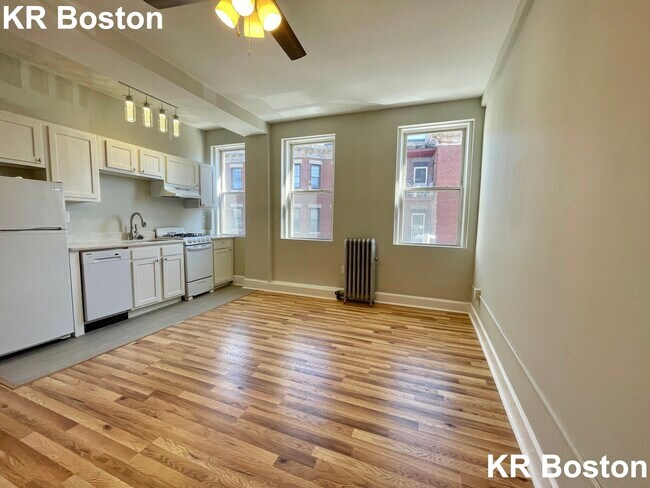 Building Photo - 1185 Commonwealth Ave