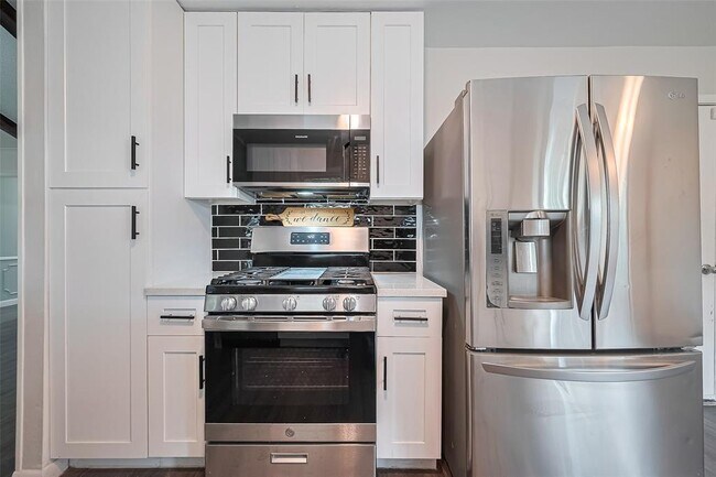 Building Photo - 14319 Waterville Way