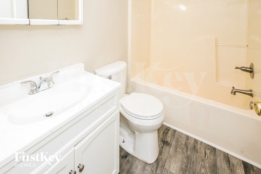 Building Photo - 361 Wildrose Ln