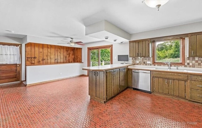 Building Photo - 11251 158th St