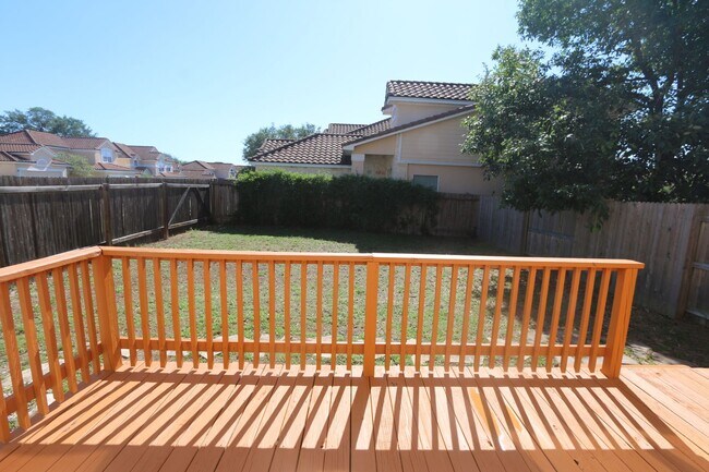 Building Photo - 25522 Echo Springs