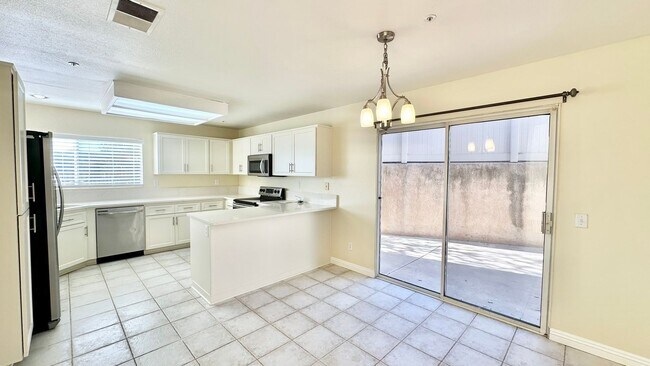 Building Photo - 5751 Galloway Pl