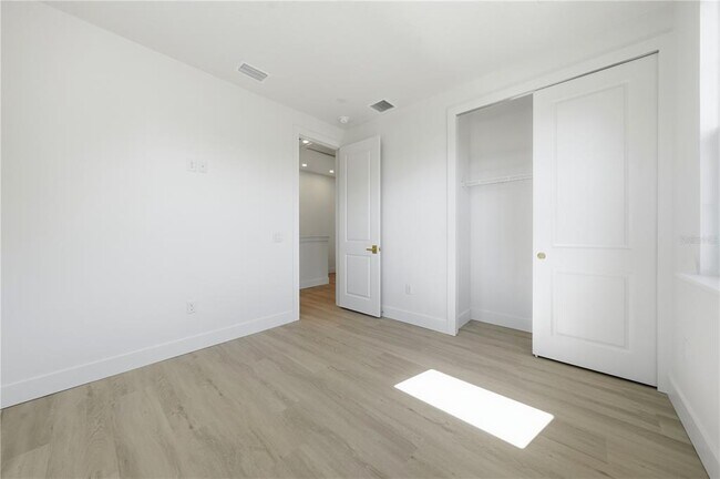 Building Photo - 1514 Wilson Ave