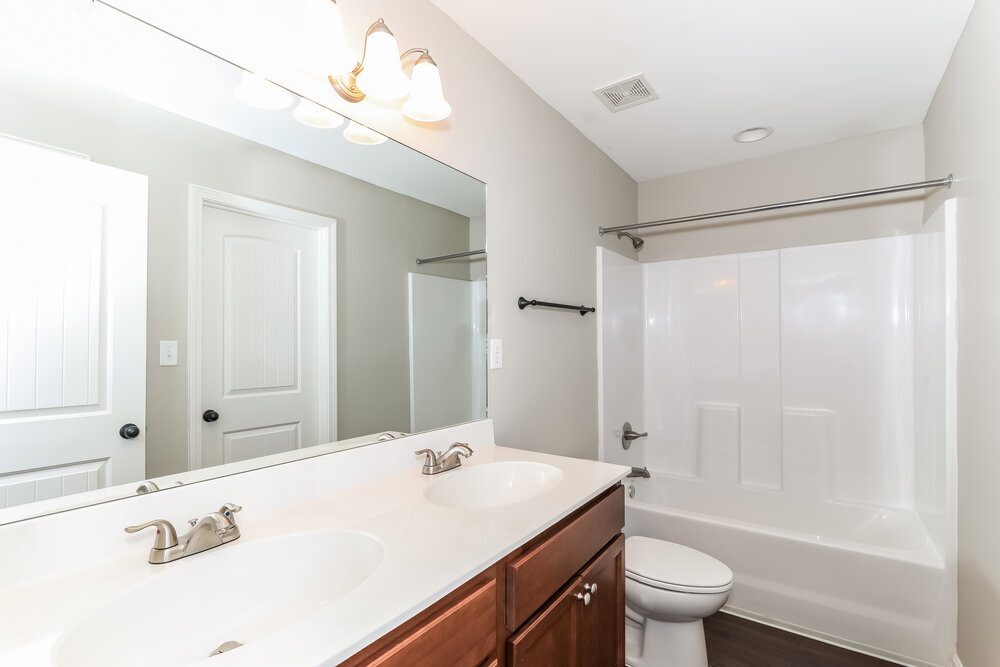 Building Photo - 6164 Humphreys Dr